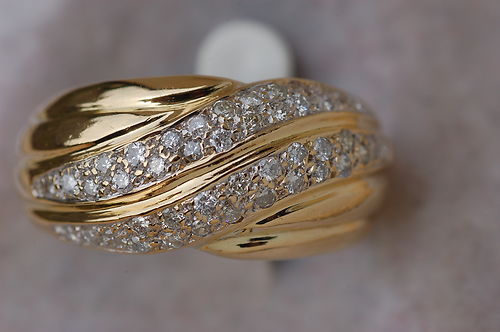 Stunning Antique French 18 Carat Gold Diamond Ring. Stunning Antique French 18 Carat Gold Diamond Ring.
