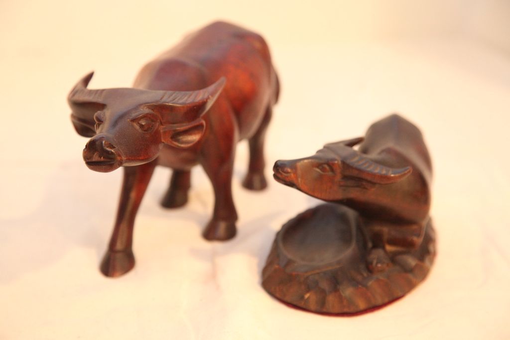 Vintage Hand Carved Water Buffalo 2 pieces Vintage Hand Carved Water Buffalo 2 pieces