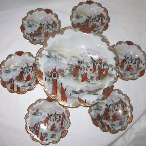 Japanese Hand Painted Berry Bowl and 6 Individual Bowls Japanese Hand Painted Berry Bowl and 6 Individual Bowls