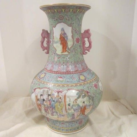 Vintage Porcelain Hand Painted Large Chinese Vase Vintage Porcelain Hand Painted Large Chinese Vase