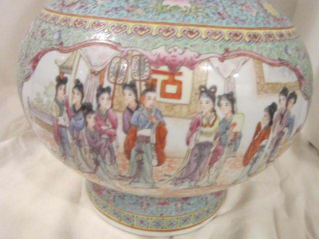 Vintage Porcelain Hand Painted Large Chinese Vase Vintage Porcelain Hand Painted Large Chinese Vase