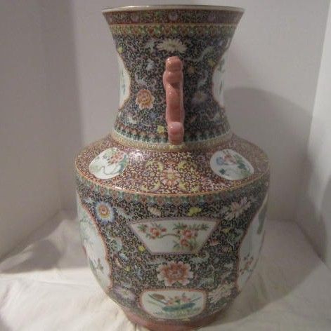Vintage Chinese Hand-Painted Porcelain Vase with Foo Dog handles Vintage Chinese Hand-Painted Porcelain Vase with Foo Dog handles