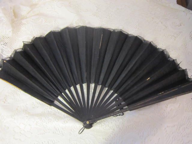 Antique Victorian mourning fan Antique Victorian mourning fan