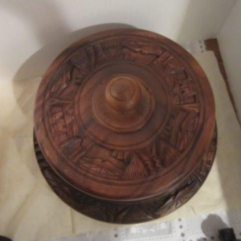 Carved Wooden Cake Serving Platter & Cover Carved Wooden Cake Serving Platter & Cover