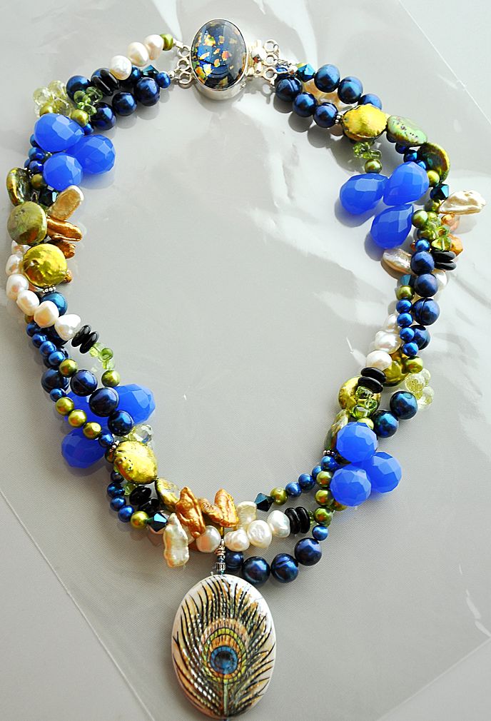 Multi-gem Necklace with Peacock Pendant Multi-gem Necklace with Peacock Pendant