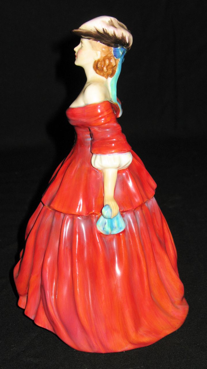 Royal Doulton Figurine: Vivienne; HN2073 Royal Doulton Figurine: Vivienne; HN2073
