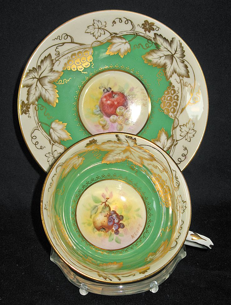 Royal Chelsea Green & White fruit center cup and saucer. Royal Chelsea Green & White fruit center cup and saucer.