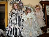 Suz Anteeks Dolls Curios Collectitbles