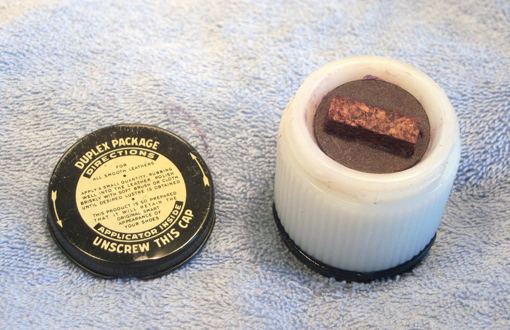 Vintage Knomark Patent Leather Cream with Double Lid Milk Glass Jar 1950's. Vintage Knomark Patent Leather Cream with Double Lid Milk Glass Jar 1950's.