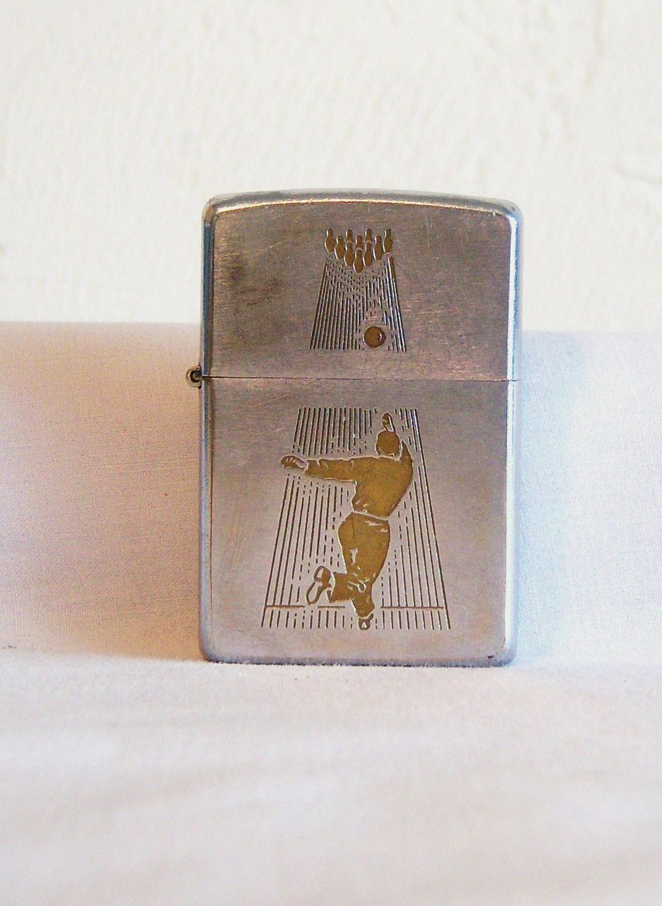 ZIPPO Bowler Engraved Logo 1969 ZIPPO Bowler Engraved Logo 1969