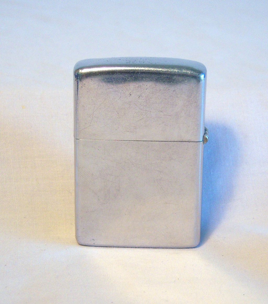 ZIPPO U.S. Coast Guard St. Petersburg Polished Chrome 1974 ZIPPO U.S. Coast Guard St. Petersburg Polished Chrome 1974