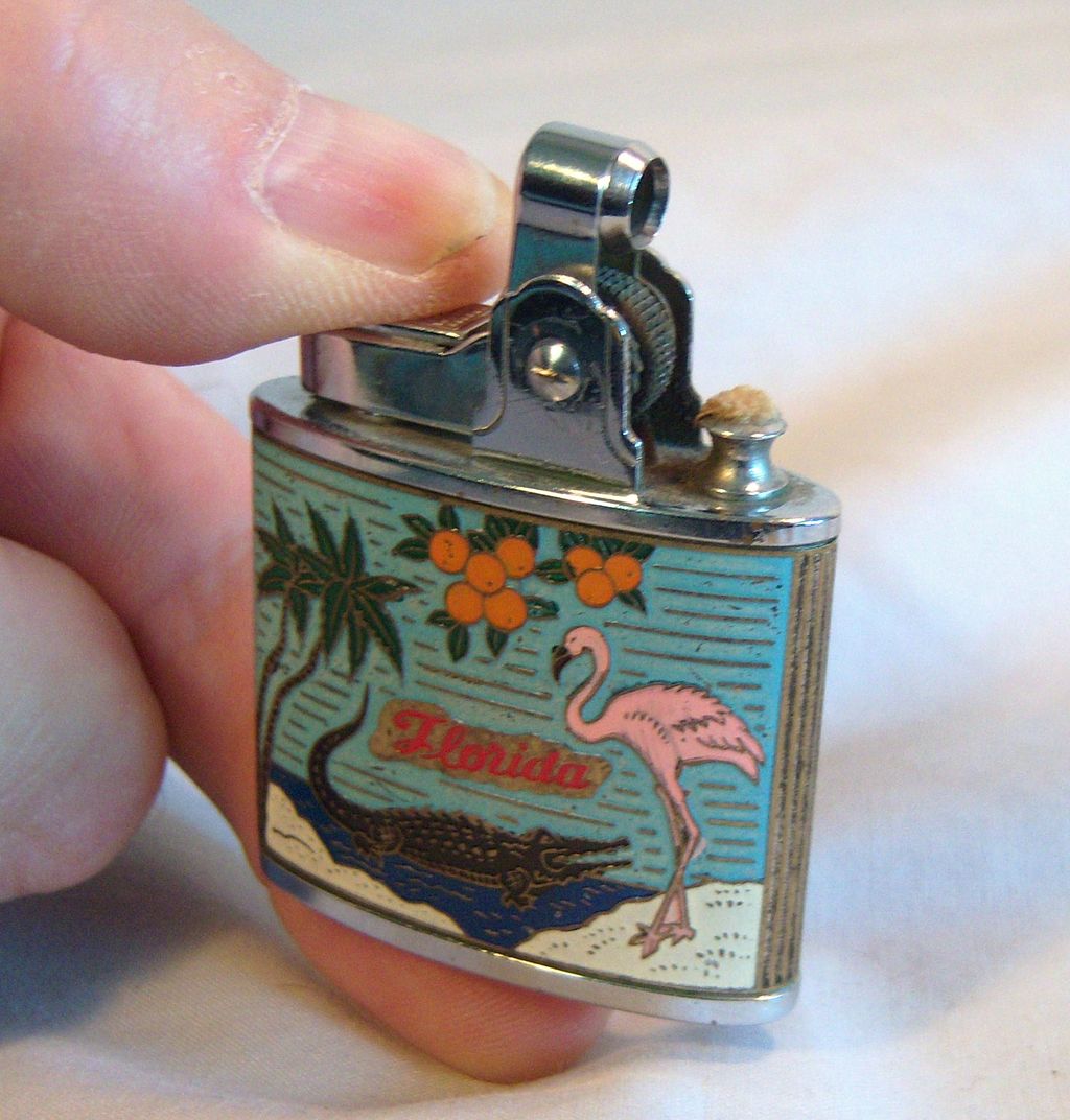 Colorful Florida Sunshine State CMC Pocket Lighter 1950's Colorful Florida Sunshine State CMC Pocket Lighter 1950's