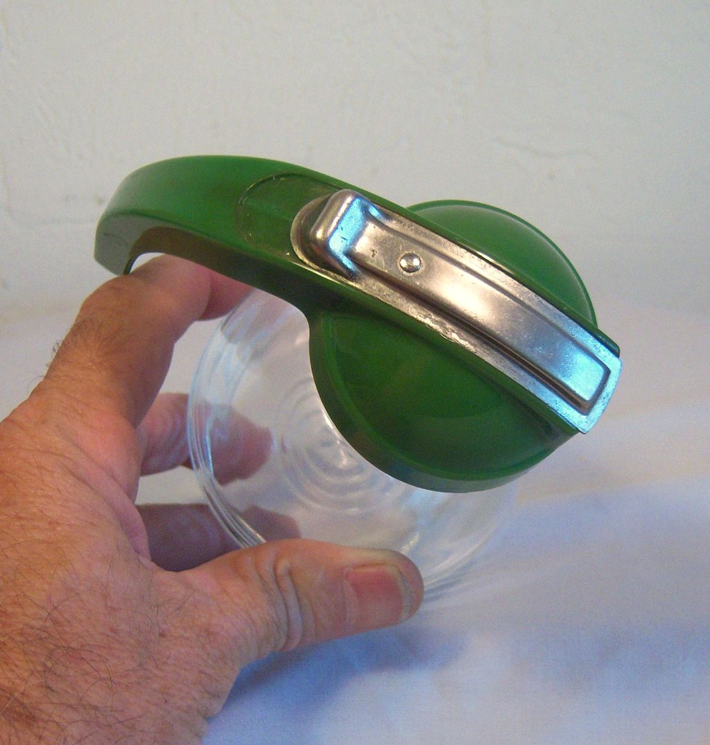 Vintage Green Syrup Dispenser 1950's Vintage Green Syrup Dispenser 1950's