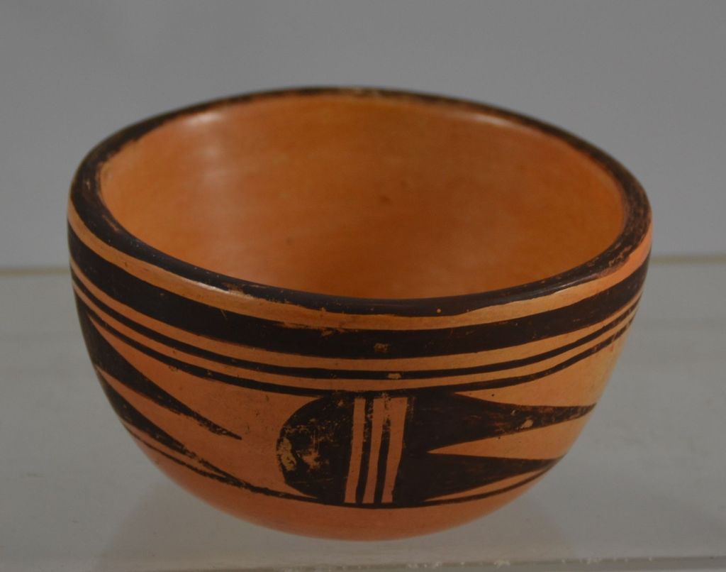 Hopi Bowl or Vase by Myrtle Young Southwest Native Pottery Signed Hopi Bowl or Vase by Myrtle Young Southwest Native Pottery Signed