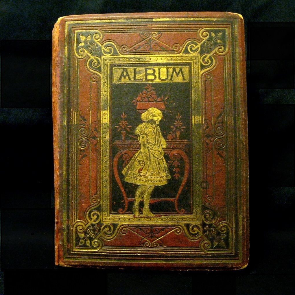 500 Scraps in 98 Page Victorian Scrapbook 500 Scraps in 98 Page Victorian Scrapbook
