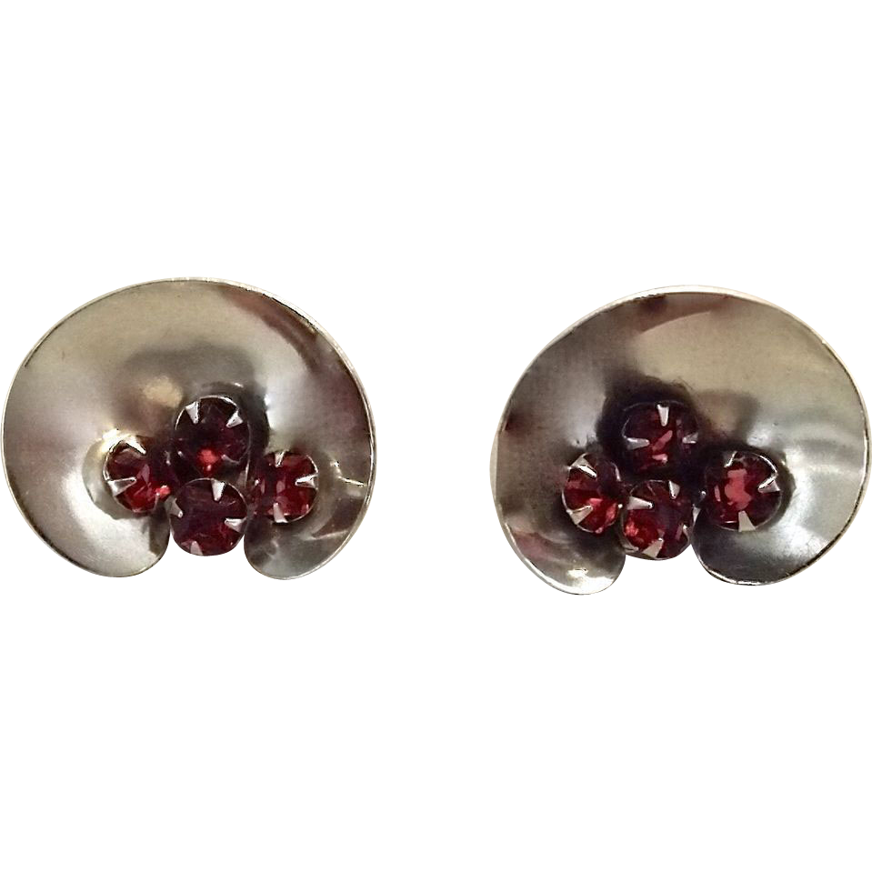 Beautiful Sterling Silver  Ruby Garnets Vintage Earrings