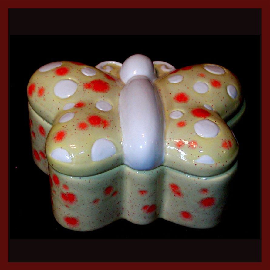 Haldago Bay Pottery-Ceramic Butterfly Trinket Box (Sunlit Splash) Haldago Bay Pottery-Ceramic Butterfly Trinket Box (Sunlit Splash)