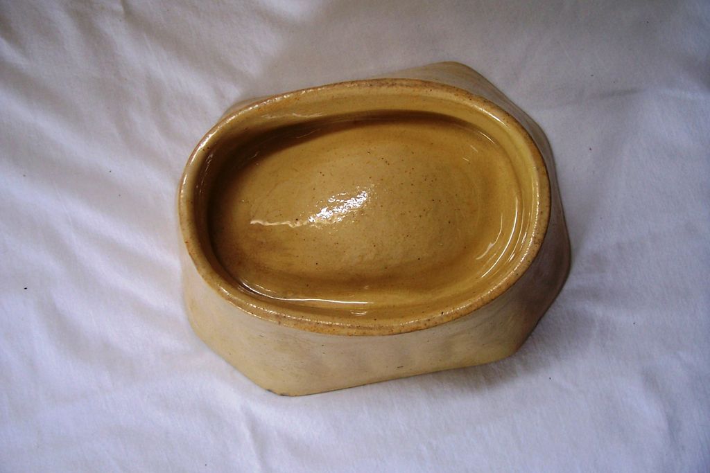 Yellow-Ware Food Mold Yellow-Ware Food Mold