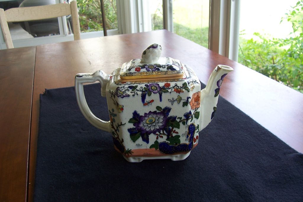 Teapot, 1800s by MASON Teapot, 1800s by MASON