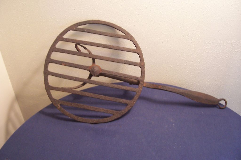 Antique Primitive Hand-Wrought CI Fireplace Trivet Antique Primitive Hand-Wrought CI Fireplace Trivet
