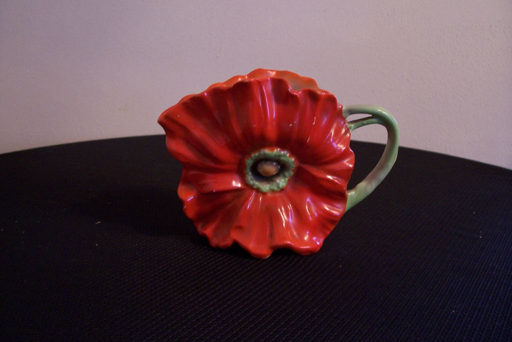 Royal Bayreuth, Poppy Creamer Royal Bayreuth, Poppy Creamer
