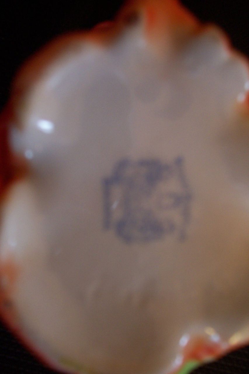 Royal Bayreuth, Poppy Creamer Royal Bayreuth, Poppy Creamer