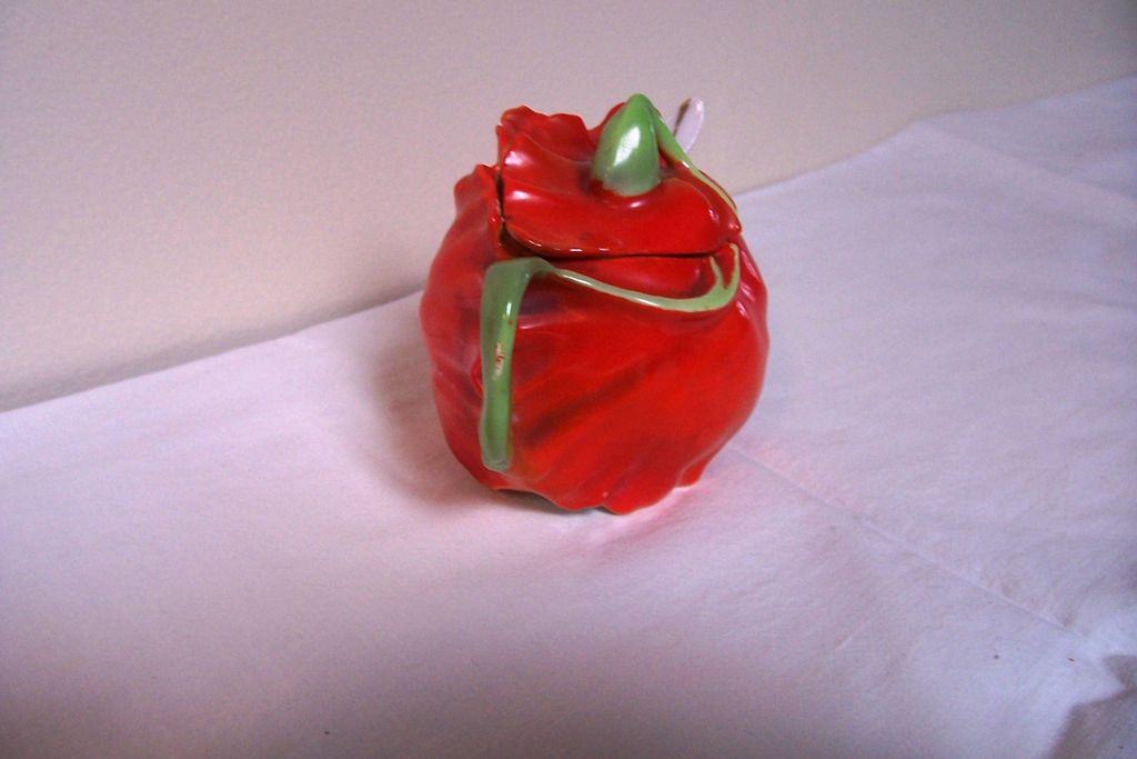 Royal Bayreuth, Poppy Mustard Pot Royal Bayreuth, Poppy Mustard Pot