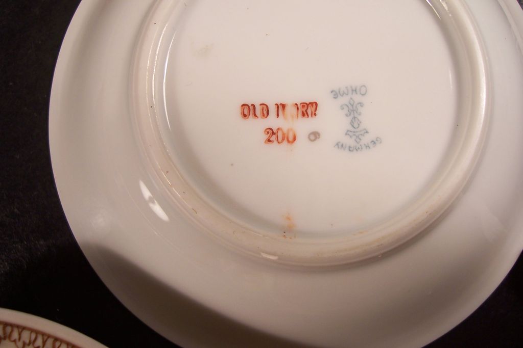 "Old Ivory" Berry Bowls "Old Ivory" Berry Bowls