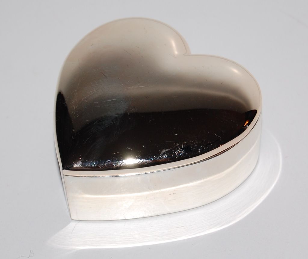 1970/80s Silverplated Heart Trinket Box 1970/80s Silverplated Heart Trinket Box
