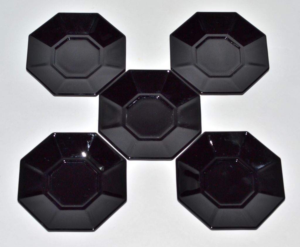 Arcoroc ~ 5-Pc Black Glass Octime Demitasse Saucer Set Arcoroc ~ 5-Pc Black Glass Octime Demitasse Saucer Set