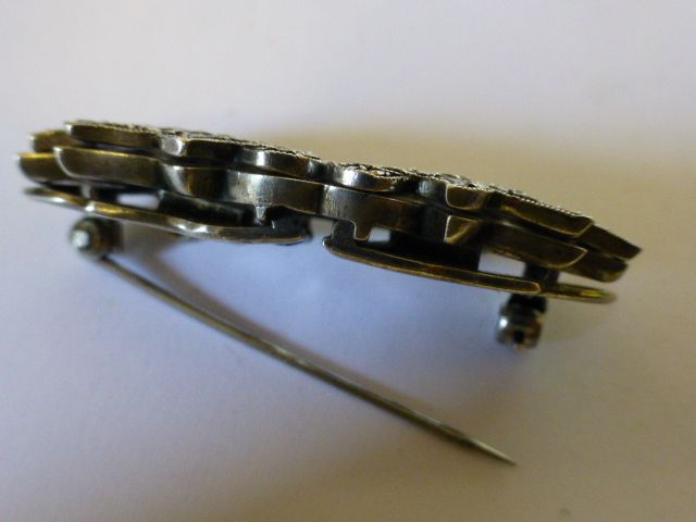 Fine RARE Art Deco Silver Double clip with frame Fine RARE Art Deco Silver Double clip with frame