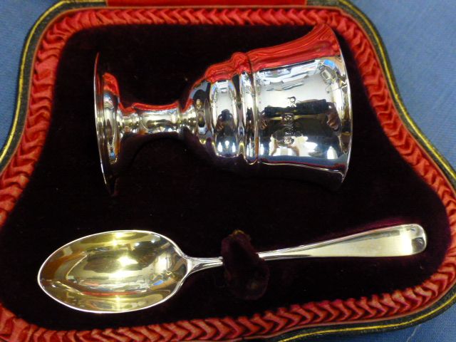 The most wonderful Silver Egg Cup & Spoon set Dated 1910 The most wonderful Silver Egg Cup & Spoon set Dated 1910