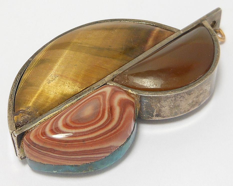 Mod Artisan Agate Cubist Design Pendant Mod Artisan Agate Cubist Design Pendant