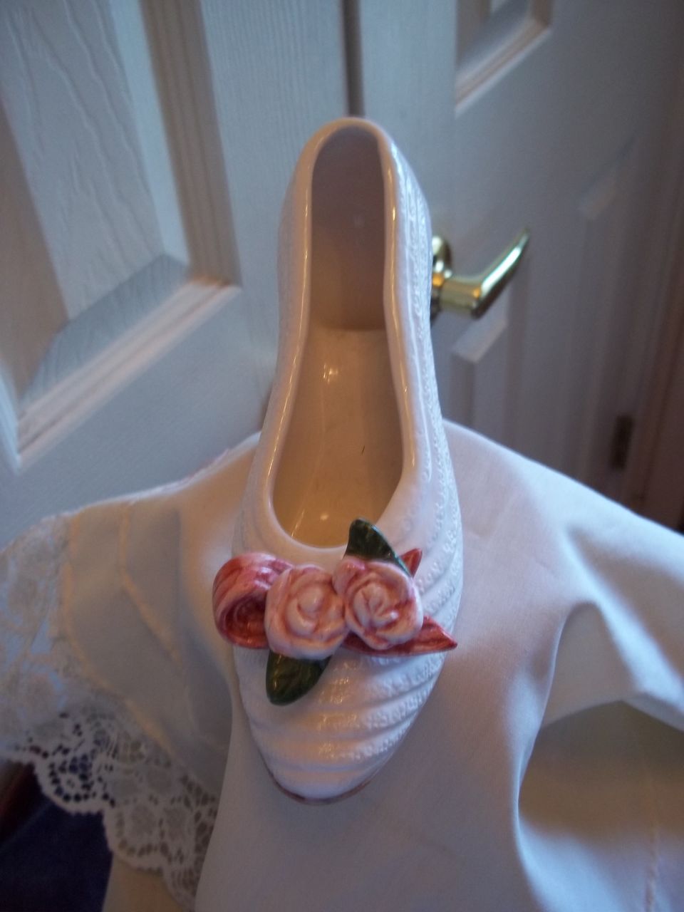 "Garden Roses" Seymour Mann Ceramic Shoe "Garden Roses" Seymour Mann Ceramic Shoe
