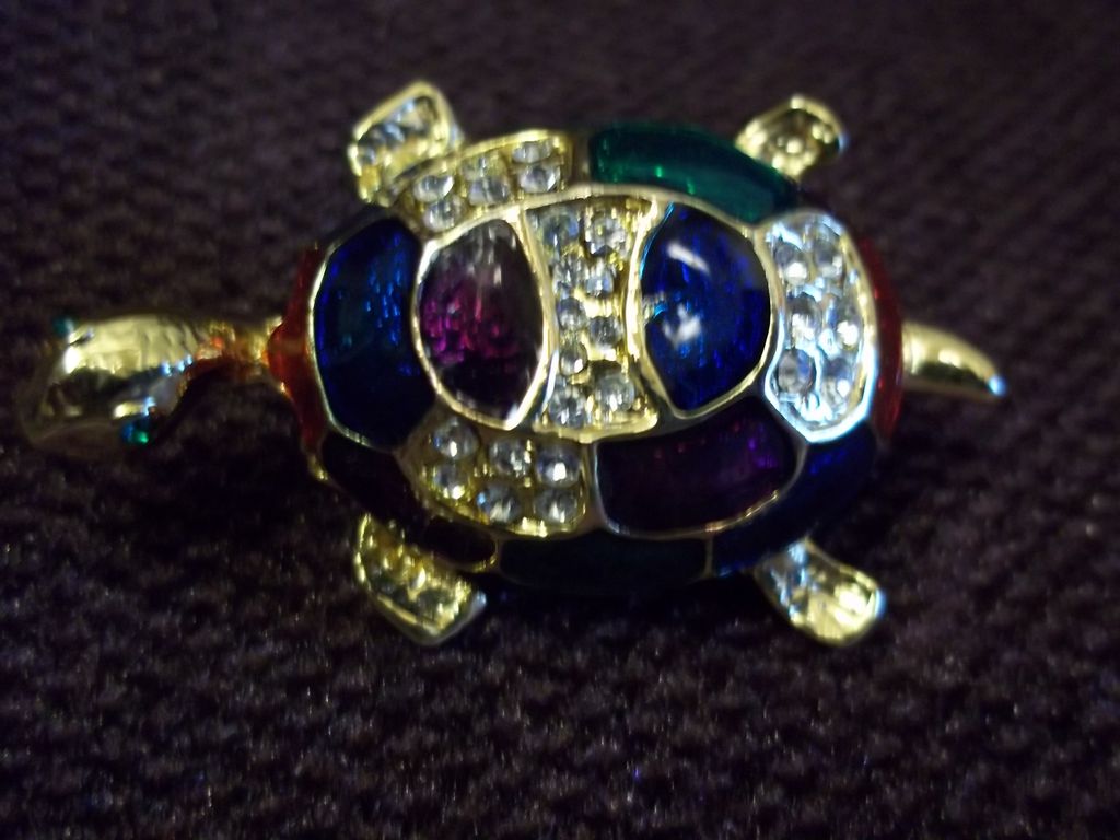 Amazingly Cute Gold Tone Turtle Pin Amazingly Cute Gold Tone Turtle Pin