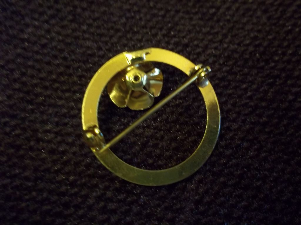 Gold Tone Floral Pin / Brooch with Faux Emerald Accent Gold Tone Floral Pin / Brooch with Faux Emerald Accent