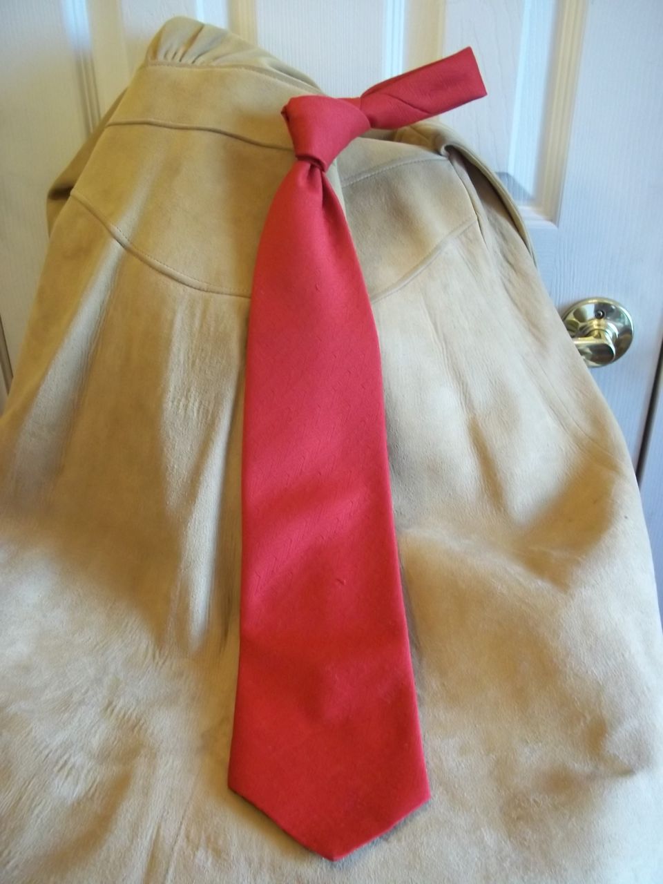 Laureate Red Textured Polyester Vintage Tie Laureate Red Textured Polyester Vintage Tie