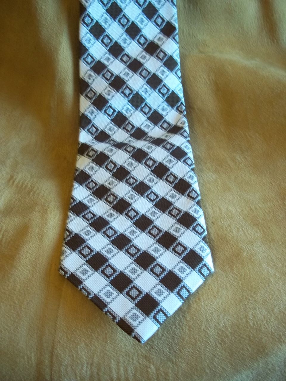 Royal Knight Brown and White Cross Hatch Diamond Tie Royal Knight Brown and White Cross Hatch Diamond Tie