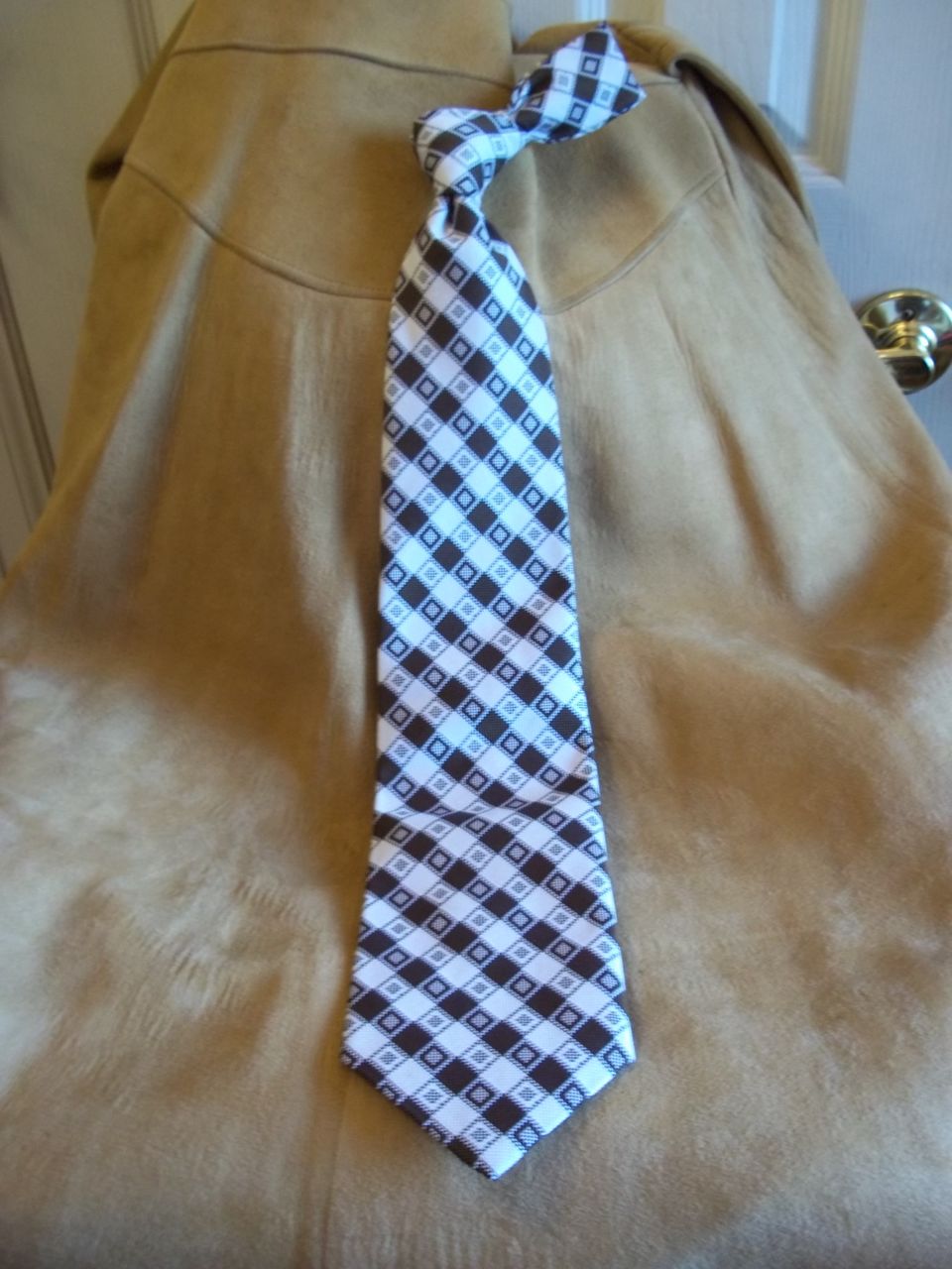 Royal Knight Brown and White Cross Hatch Diamond Tie Royal Knight Brown and White Cross Hatch Diamond Tie