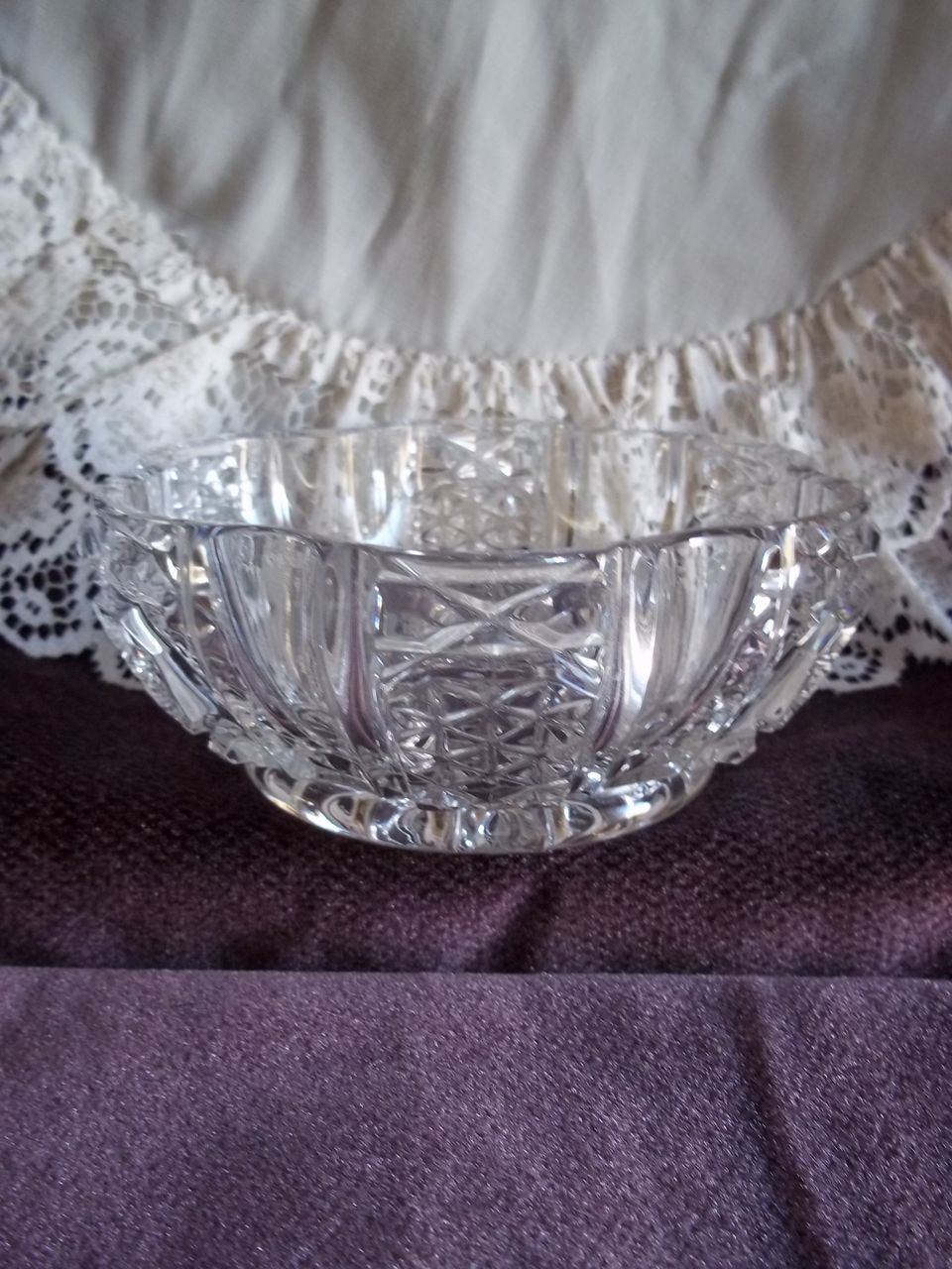 Lead Crystal Glass Candy Bowl / Jewel Box w/ Lid Lead Crystal Glass Candy Bowl / Jewel Box w/ Lid