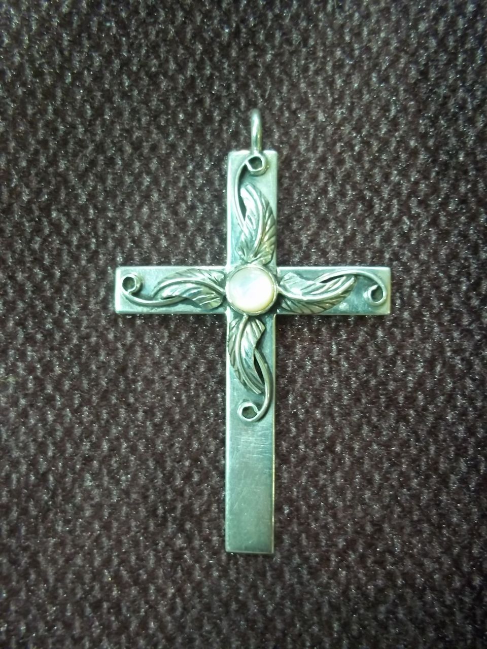 Sterling Silver Cross w/ Center Mother of Pearl Stone Sterling Silver Cross w/ Center Mother of Pearl Stone