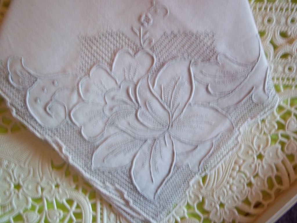 Vintage White Handkerchief with Embroidered Floral Pattern Vintage White Handkerchief with Embroidered Floral Pattern