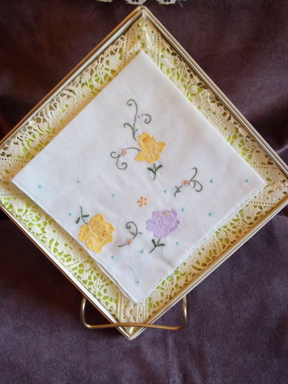 Vintage Floral Pattern Desco Handkerchief / Hankie Vintage Floral Pattern Desco Handkerchief / Hankie