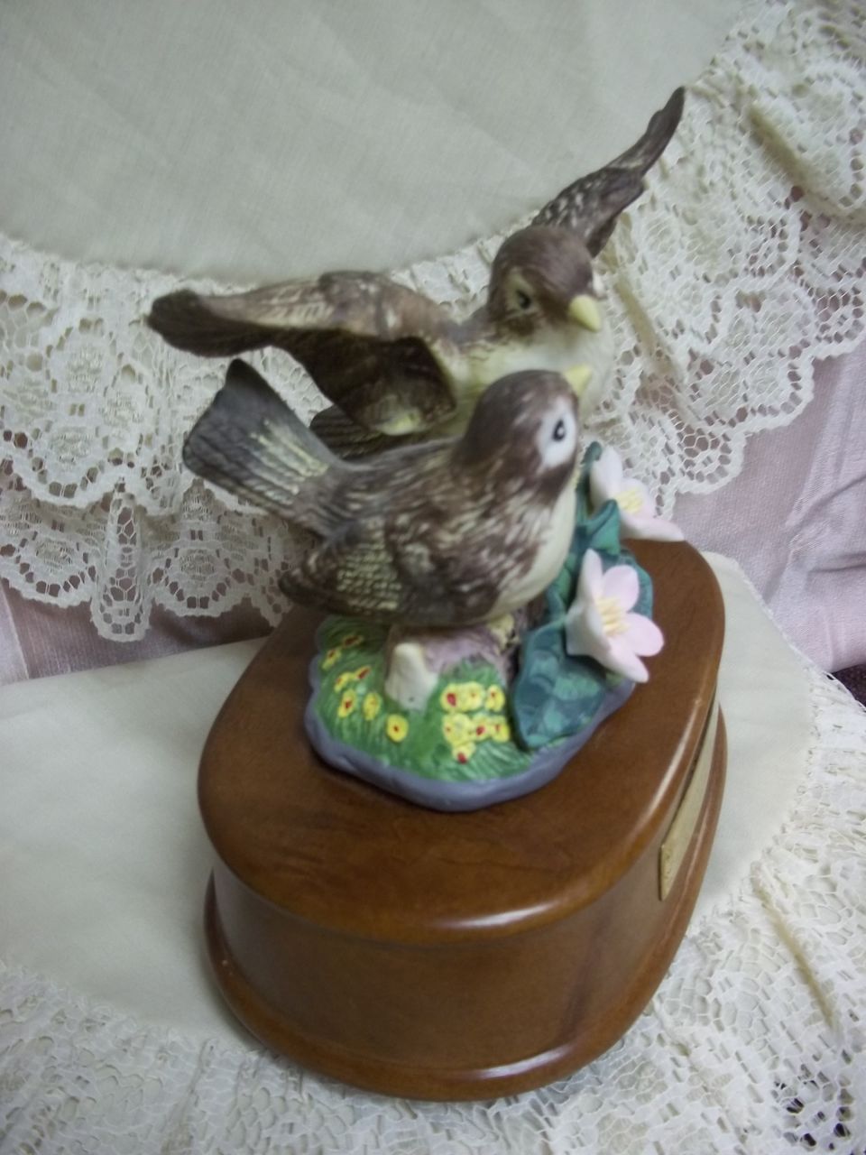 Music Box: His Eye is On the Sparrow and I Know God Cares For Me Music Box: His Eye is On the Sparrow and I Know God Cares For Me