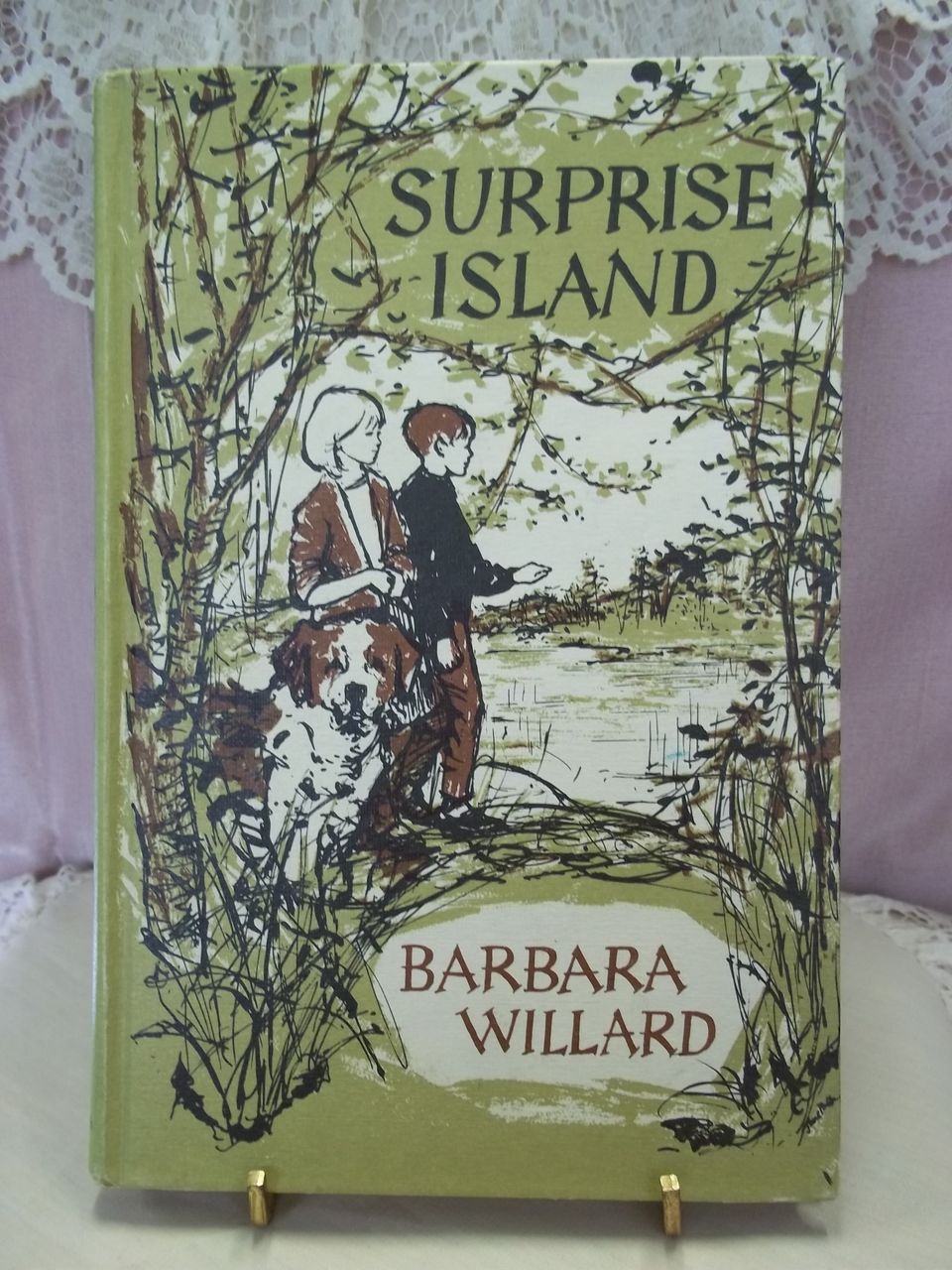 Surprise Island, Barbara Willard, Meredith Press 1969, Weekly Reader Children's Book Club HC Surprise Island, Barbara Willard, Meredith Press 1969, Weekly Reader Children's Book Club HC