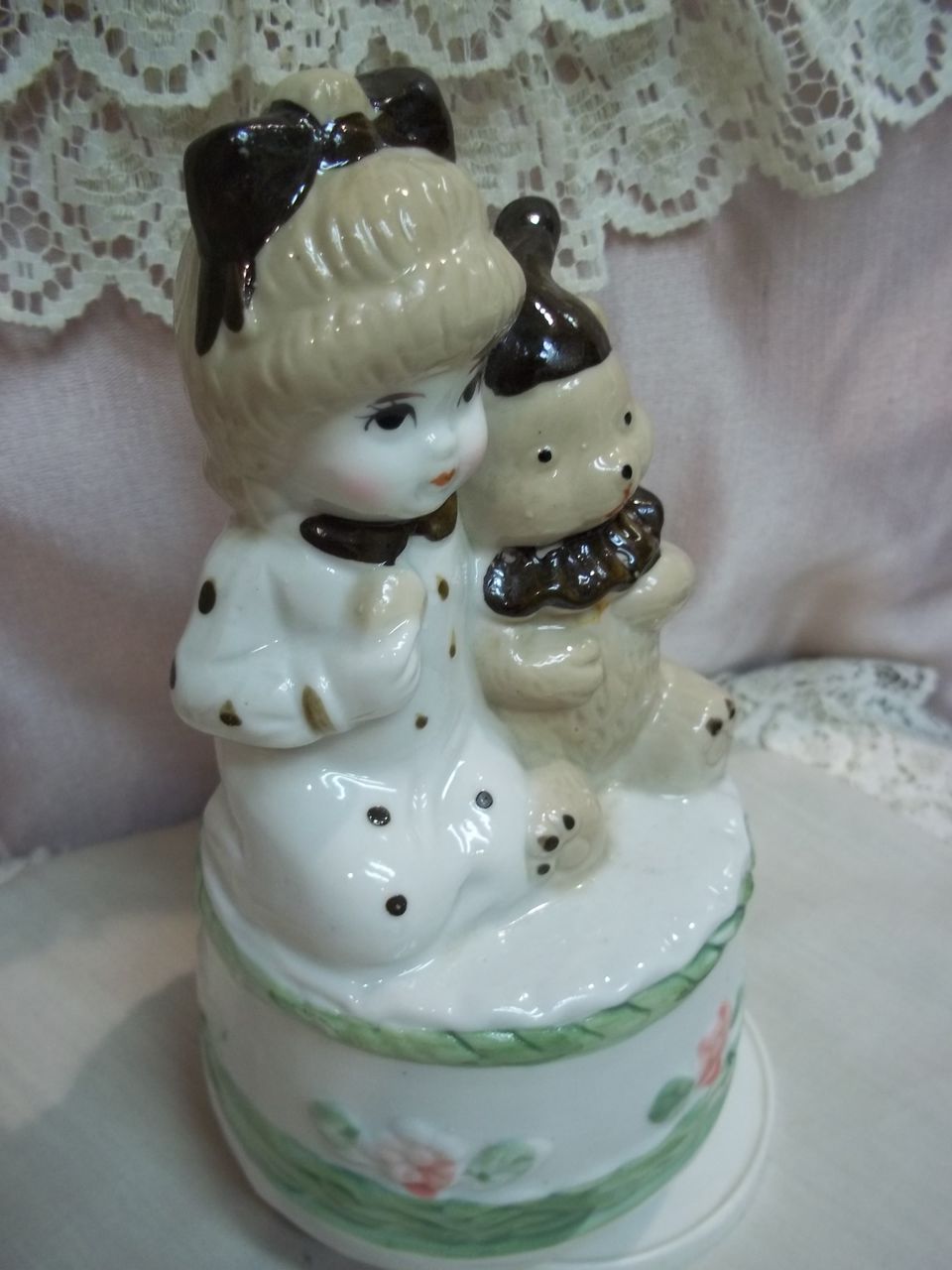 Girl and Teddy Bear Music Box: Theme from Dr. Zhivago Girl and Teddy Bear Music Box: Theme from Dr. Zhivago