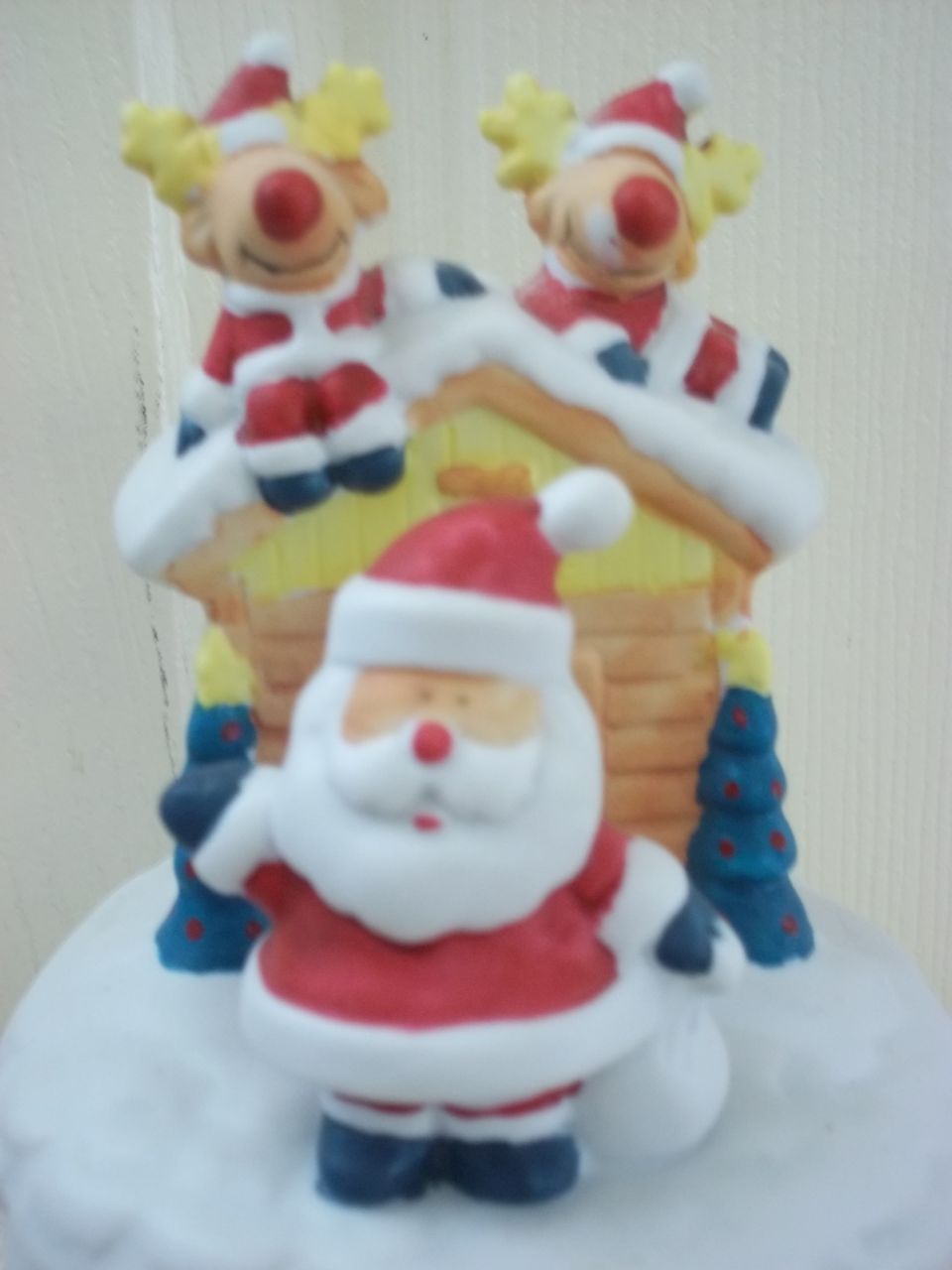 1990 Santa Claus Music Box 'We Wish You A Merry Christmas' 1990 Santa Claus Music Box 'We Wish You A Merry Christmas'