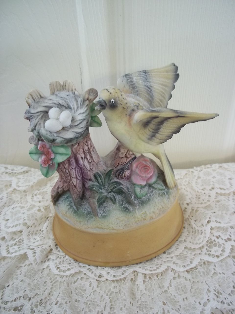 Porcelain Bird Music Box Porcelain Bird Music Box