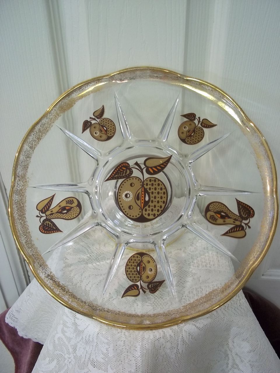 Vintage Glass Cake Dish on Pedestal Vintage Glass Cake Dish on Pedestal