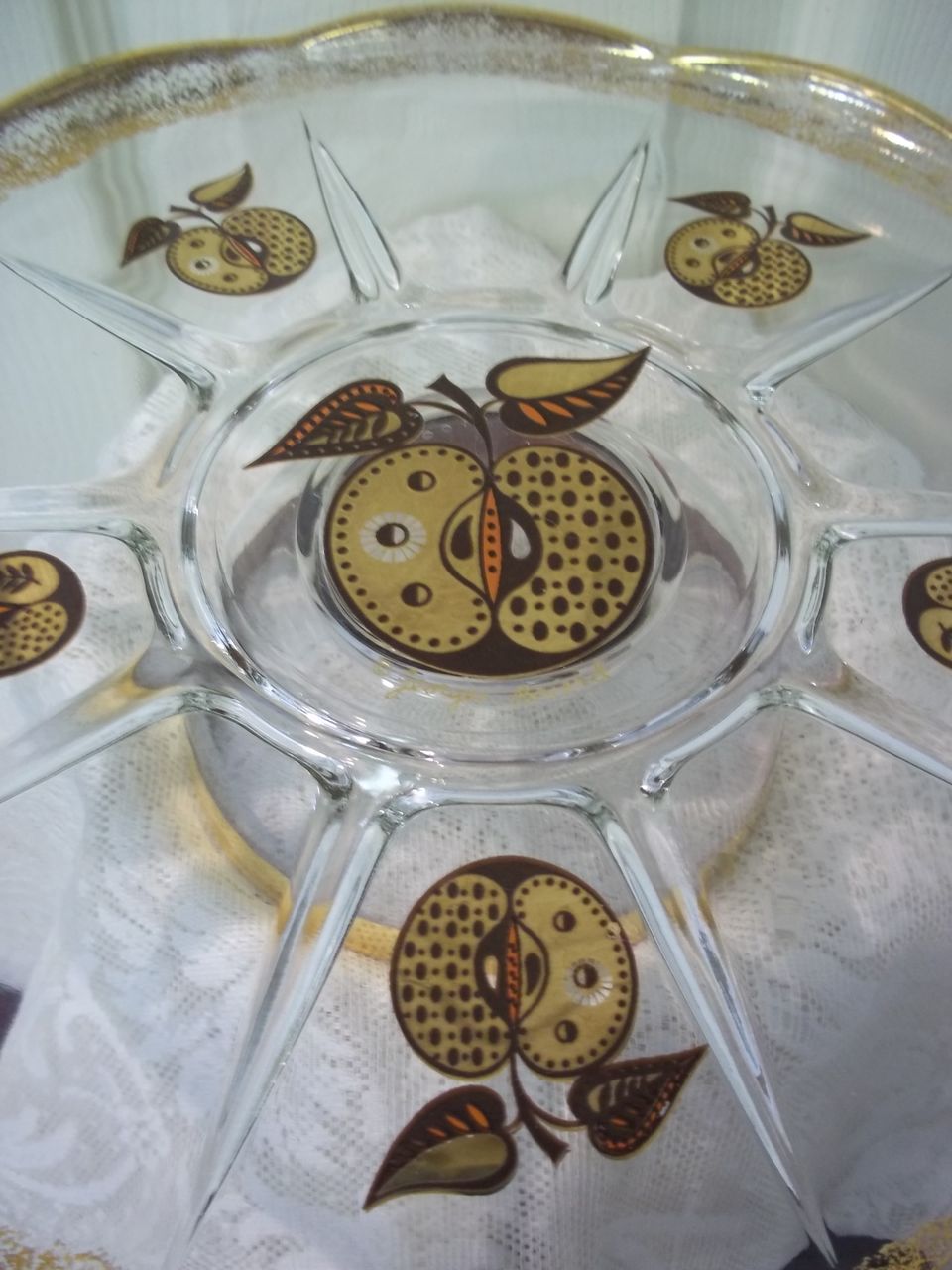 Vintage Glass Cake Dish on Pedestal Vintage Glass Cake Dish on Pedestal
